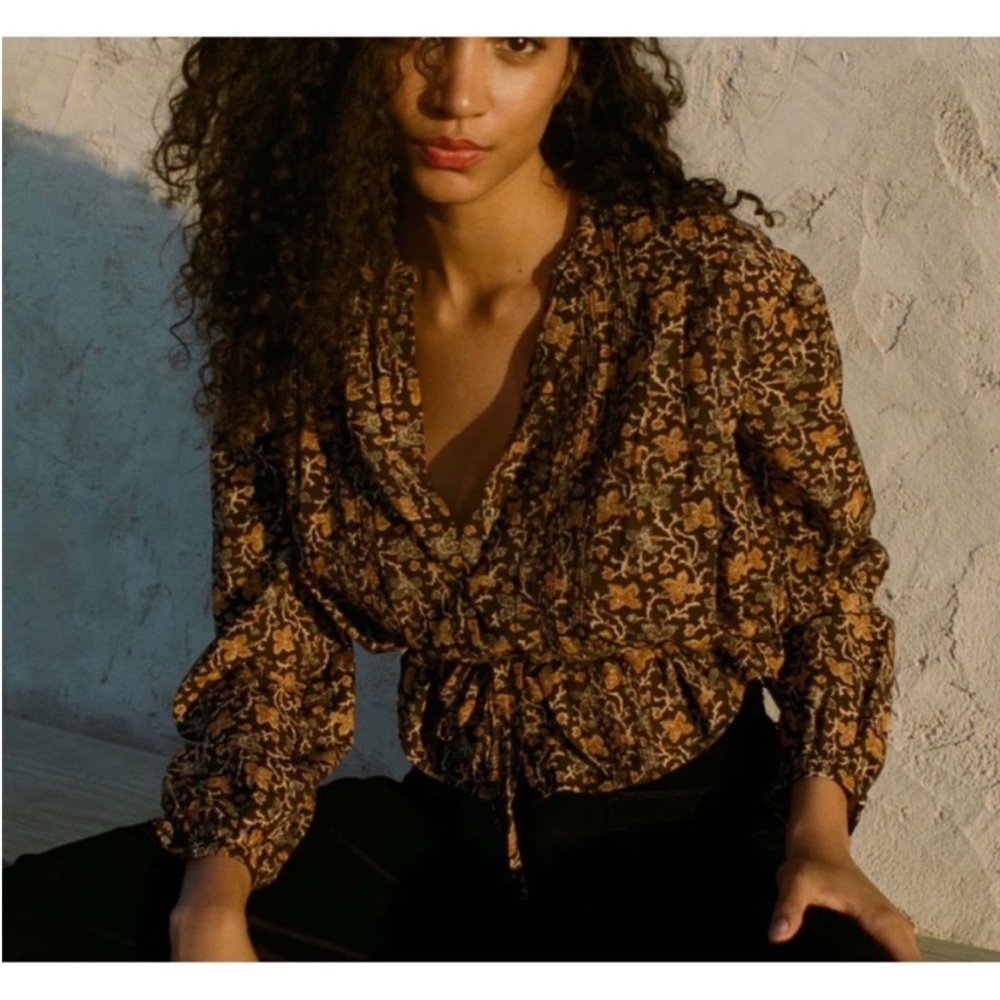 Doen Floral Print Blouse in Brown and Black